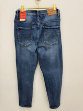 Load image into Gallery viewer, Mary jeans - Mid wash