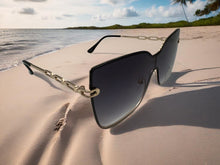 Load image into Gallery viewer, Amanda Sunglasses - 3 Colours