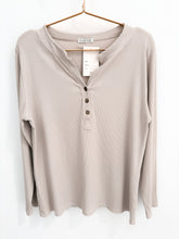 Load image into Gallery viewer, Tori top - 6 colours