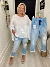 Load image into Gallery viewer, Honey Magic Jeans - 2 Colours