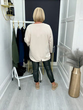 Load image into Gallery viewer, Billie top - 6 colours