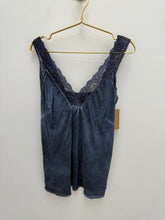 Load image into Gallery viewer, Minnie top - 8 colours