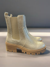 Load image into Gallery viewer, Milan boots - gold. LAST PAIR