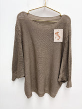 Load image into Gallery viewer, Jenna top - 7 colours