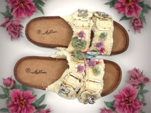 Load image into Gallery viewer, Petal sandals - beige. LAST ONES