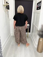 Load image into Gallery viewer, Mandy trousers - Leopard. 2 Colours