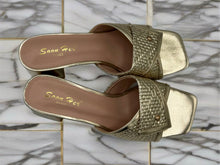Load image into Gallery viewer, Isobel heels - gold