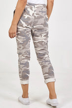 Load image into Gallery viewer, Camo magic trousers - 4 colours