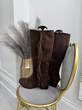 Load image into Gallery viewer, Zoe boots - chocolate brown