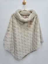 Load image into Gallery viewer, Petra cape - 3 colours