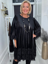 Load image into Gallery viewer, Carla dress - 2 colours