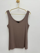 Load image into Gallery viewer, Suzie top - 15 colours