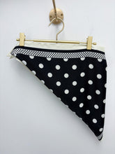 Load image into Gallery viewer, Dotty scarf - 4 Colours
