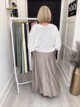 Load image into Gallery viewer, Bunny skirt - 8 colours