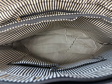 Load image into Gallery viewer, Bee bag