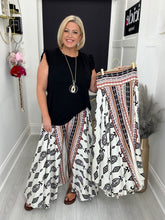 Load image into Gallery viewer, Olive trousers - 2 sizes