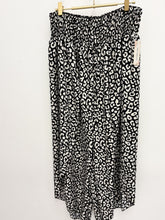 Load image into Gallery viewer, Mandy trousers - Leopard. 2 Colours