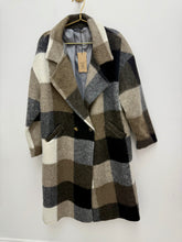 Load image into Gallery viewer, Verity coat - 5 colours