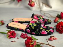 Load image into Gallery viewer, Fleur Sandals - Black