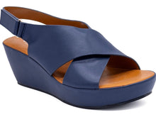 Load image into Gallery viewer, Clara wedges - navy