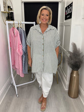 Load image into Gallery viewer, Jilly shirt - 4 colours