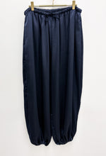 Load image into Gallery viewer, Glam trousers - 5 colours, 2 Sizes