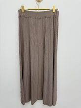 Load image into Gallery viewer, Susan skirt - 8 colours. LAST ONE