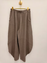 Load image into Gallery viewer, Olivia trousers - 9 colours