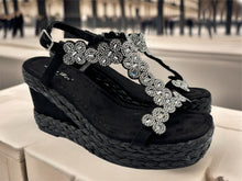 Load image into Gallery viewer, Paris wedges - black. LAST ONES