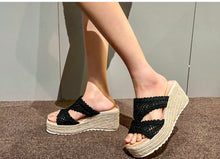 Load image into Gallery viewer, Hayley wedges - black. LAST ONES
