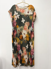 Load image into Gallery viewer, Wendy dress - 5 colours