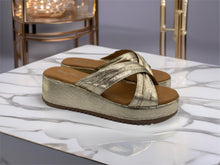 Load image into Gallery viewer, Lexie Wedges - gold