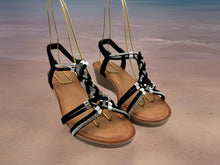 Load image into Gallery viewer, Remi Wedges - Black