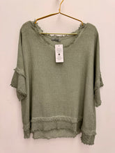 Load image into Gallery viewer, Gwen top - 10 colours