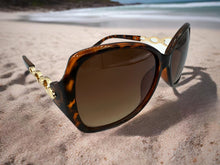 Load image into Gallery viewer, Eva Sunglasses - 2 Colours