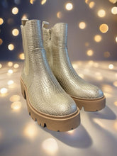 Load image into Gallery viewer, Milan boots - gold. LAST PAIR