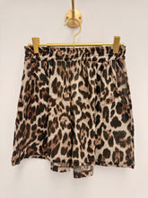 Load image into Gallery viewer, Lisa shorts - 2 Colours