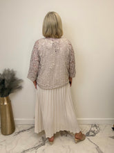 Load image into Gallery viewer, Daphne Shrug
