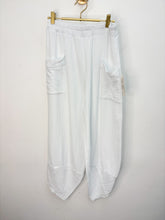 Load image into Gallery viewer, Tyler trousers - 6 colours