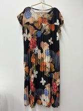 Load image into Gallery viewer, Wendy dress - 5 colours