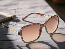 Load image into Gallery viewer, Jennifer Sunglasses - 2 Colours