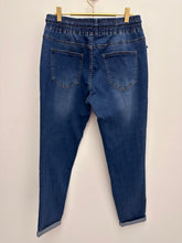 Load image into Gallery viewer, Eve jeans - dark