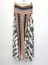 Load image into Gallery viewer, Olive trousers - 2 sizes