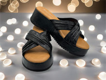 Load image into Gallery viewer, Lexie Wedges - black