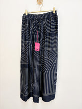 Load image into Gallery viewer, Caprice trousers - 5 colours