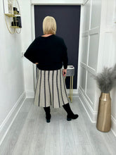 Load image into Gallery viewer, Piper skirt - 5 sizes
