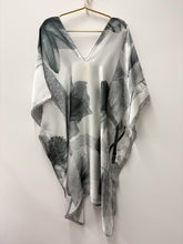 Load image into Gallery viewer, Lola kaftan