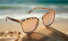 Load image into Gallery viewer, Paris Polarized Sunglasses - 2 colours