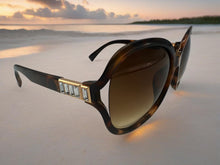Load image into Gallery viewer, Hayley Sunglasses - 2 Colours