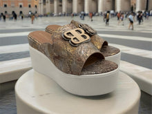 Load image into Gallery viewer, Belinda Wedges - snake